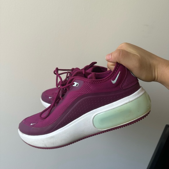 Magenta Womens Nike Air Max Size 9 - Picture 4 of 4